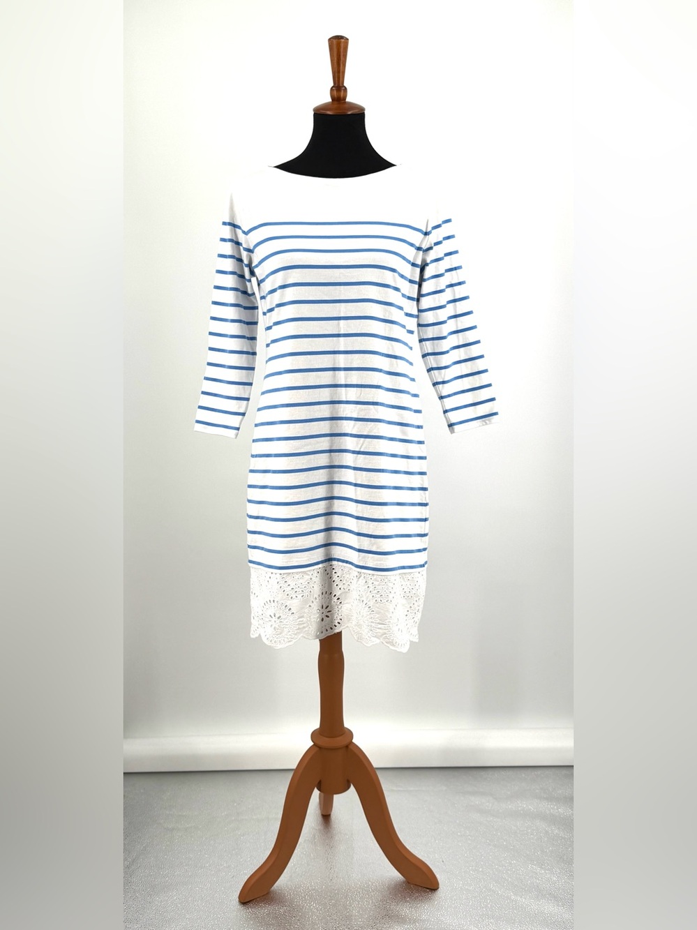 Vineyard Vines Nautical White Blue Striped Eyelet Lace Hemmed Dress Size S
